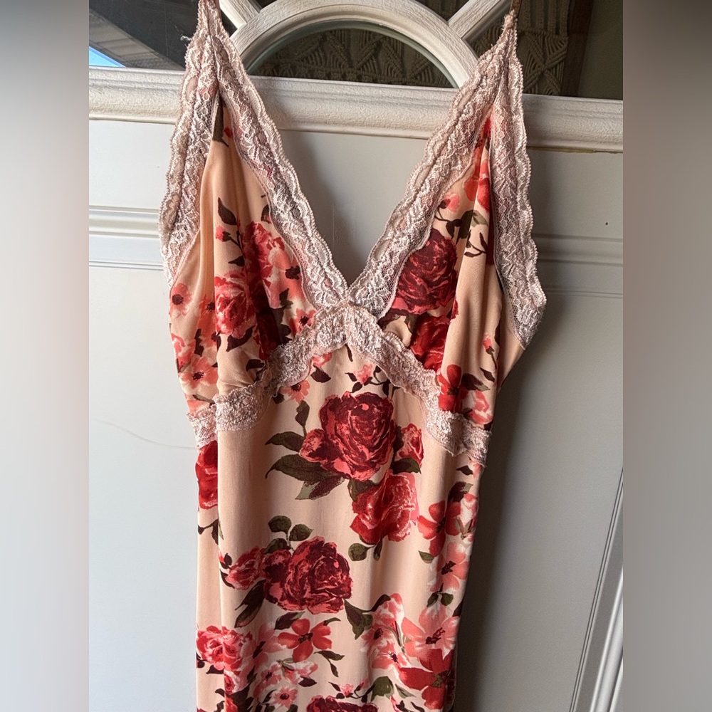 Women’s Floral Lace Maxi Dress